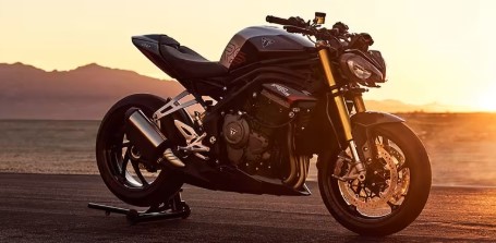 Triumph Speed Triple 1200 RS engine