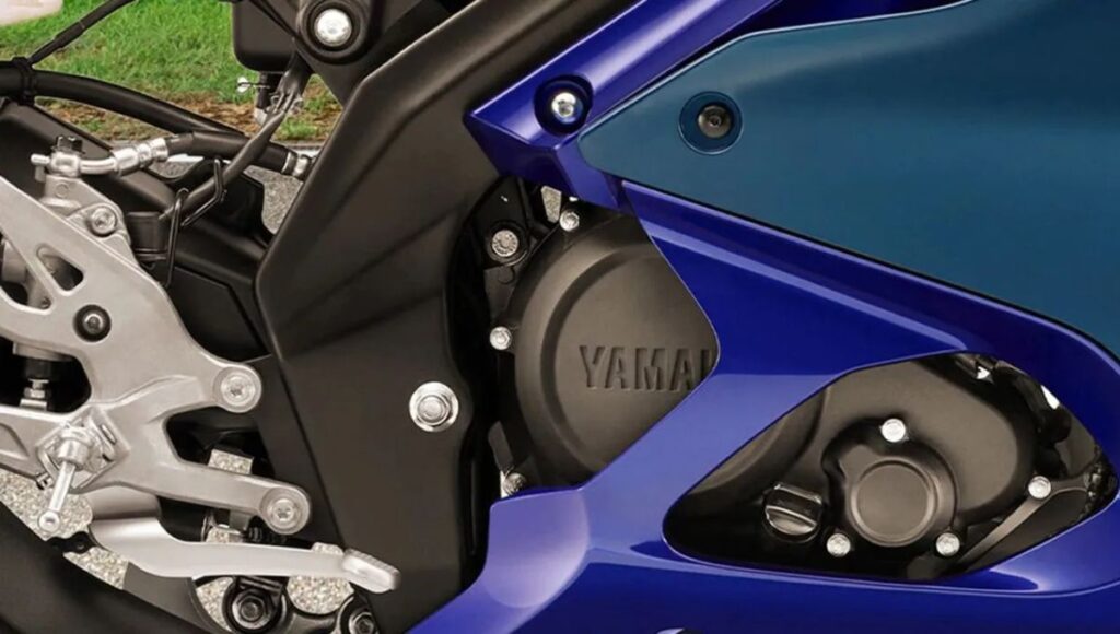 Yamaha R15 V4