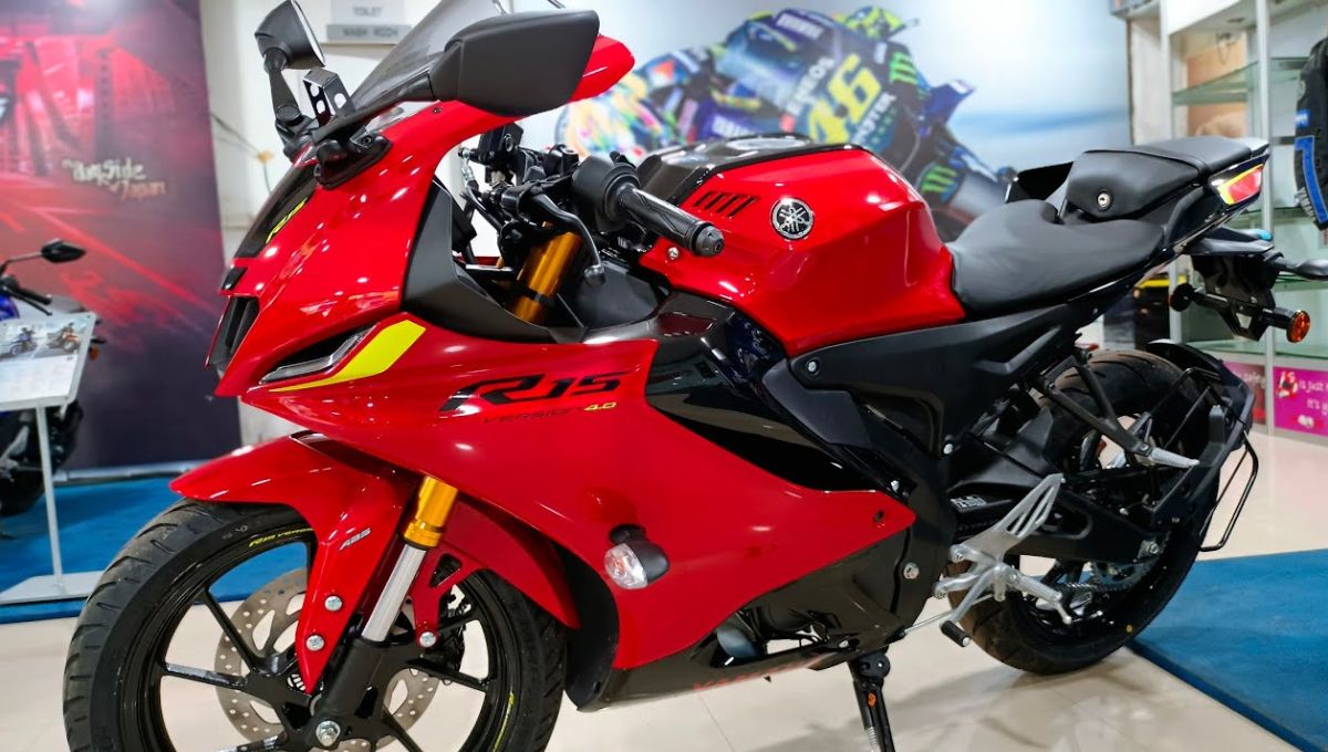 Yamaha R15 V4