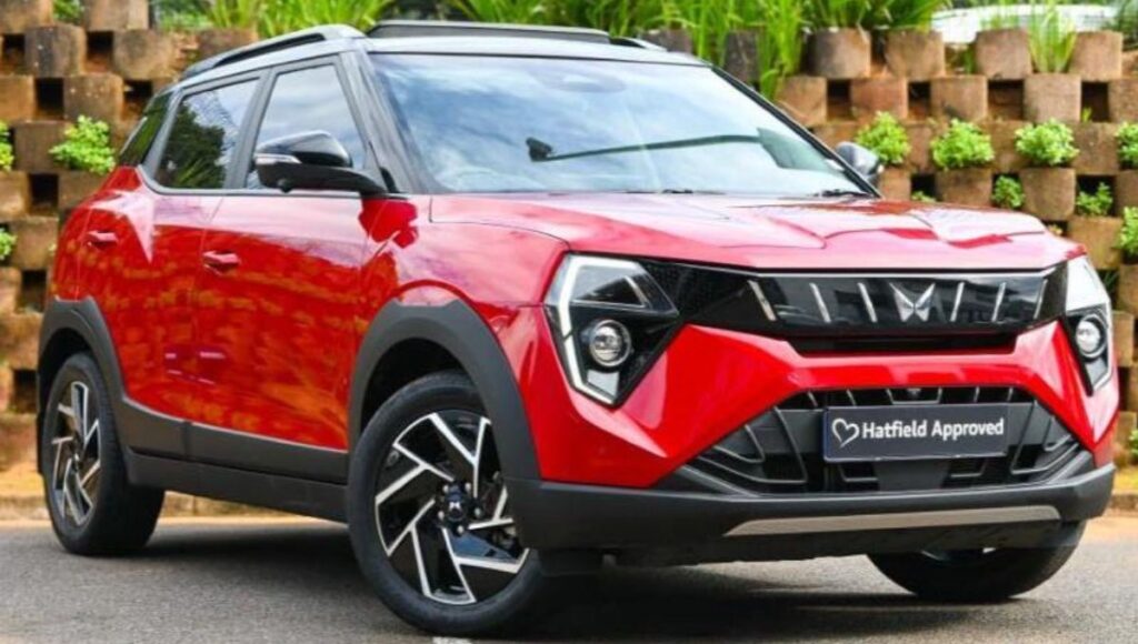 Mahindra XUV 3XO अगस्त 2025 ऑफर ₹89,000 तक का डिस्काउंट, पेट्रोल-डीज़ल दोनों पर भारी बचत